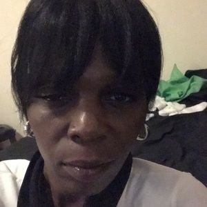 Meet your Posher, Antionette